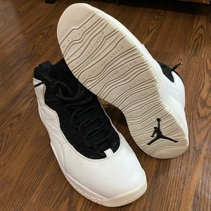 Air Jordan 10 Men Retro 'Im Back' size 10.5 men
